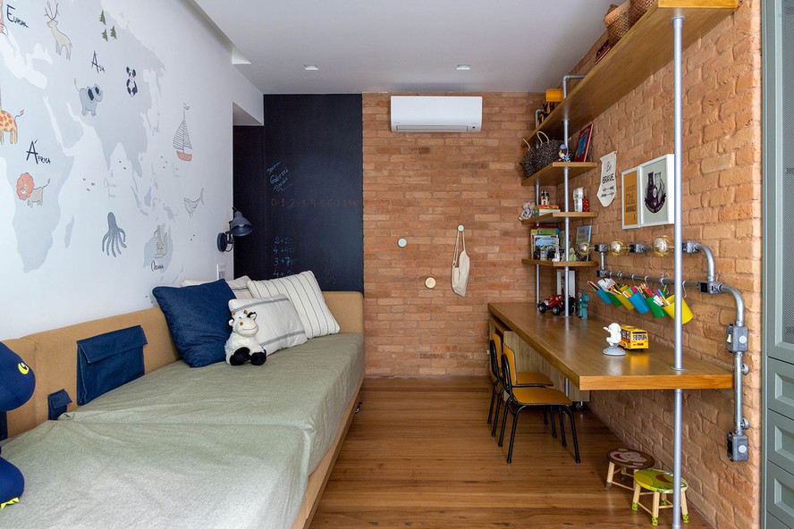 Móvel Multifuncional com Prateleiras Embutidas: Otimizando Espaço e Estilo - inspiração 2