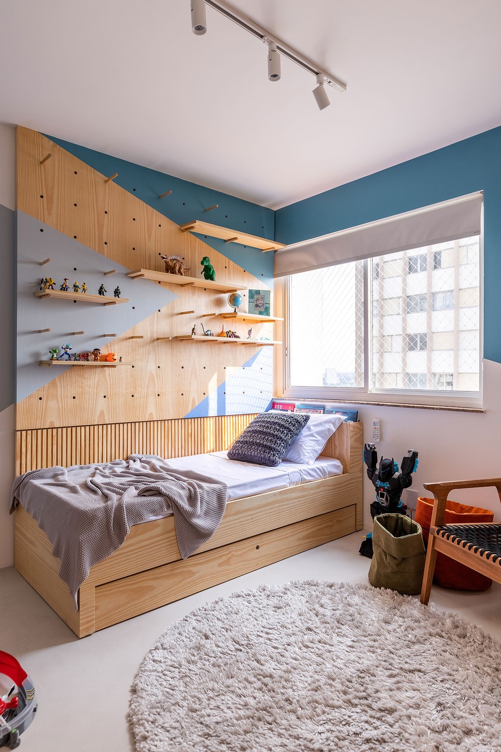 Superfícies Flutuantes com Adesivos Divertidos: Leveza e Personalidade - inspiração 1