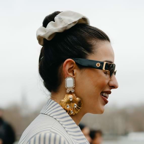 O Poder do Maxi Colar: Do Básico ao Glamour - inspiração 1