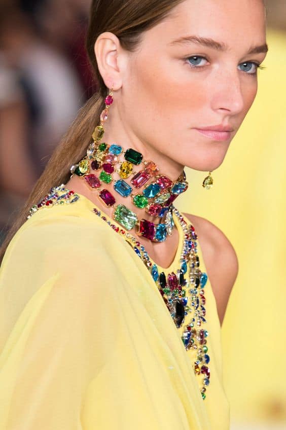 Lenços: Versatilidade que Abraça Seu Estilo - inspiração 2