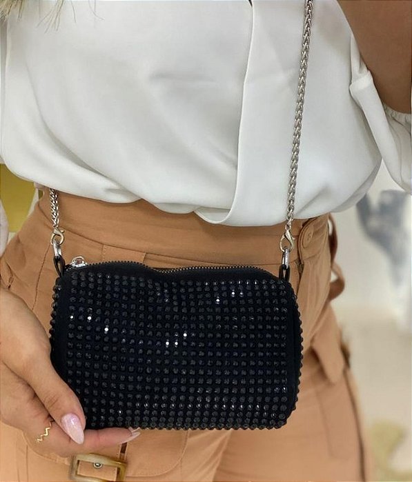 O Tamanho Ideal: O Que Cabe (e o Que Não Cabe) na Sua Clutch - inspiração 2