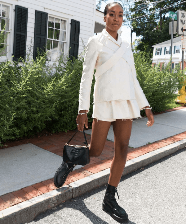 Vestido de Festa Curto com Bota Metalizada: Brilho Inesperado - inspiração 2