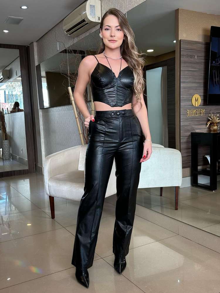 Conforto Aconchegante: Jogger com Moletom e Tênis Chunky - inspiração 2