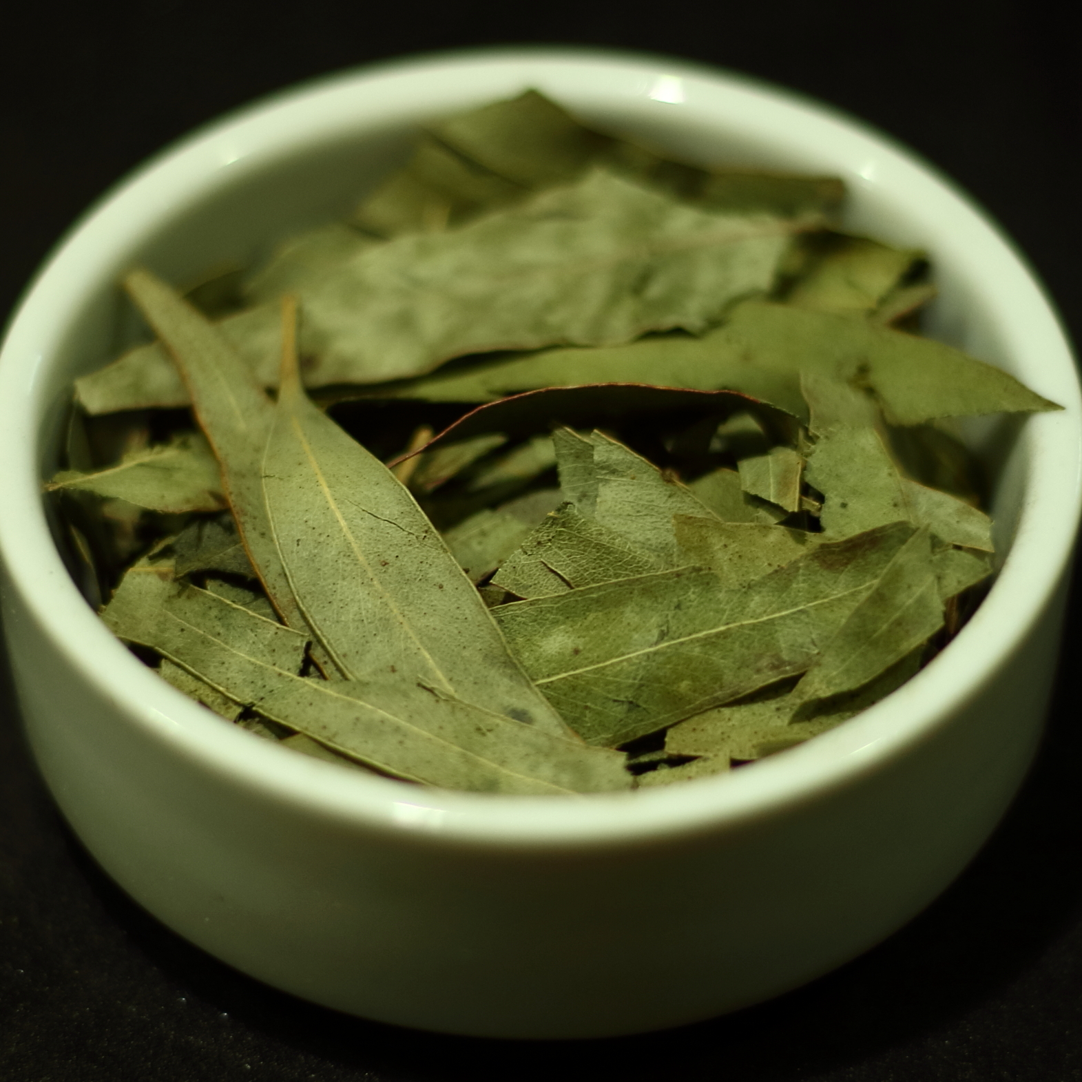 Benefícios para a pele: o uso tópico do chá de eucalipto para acalmar irritações e inflamações. - inspiração 1