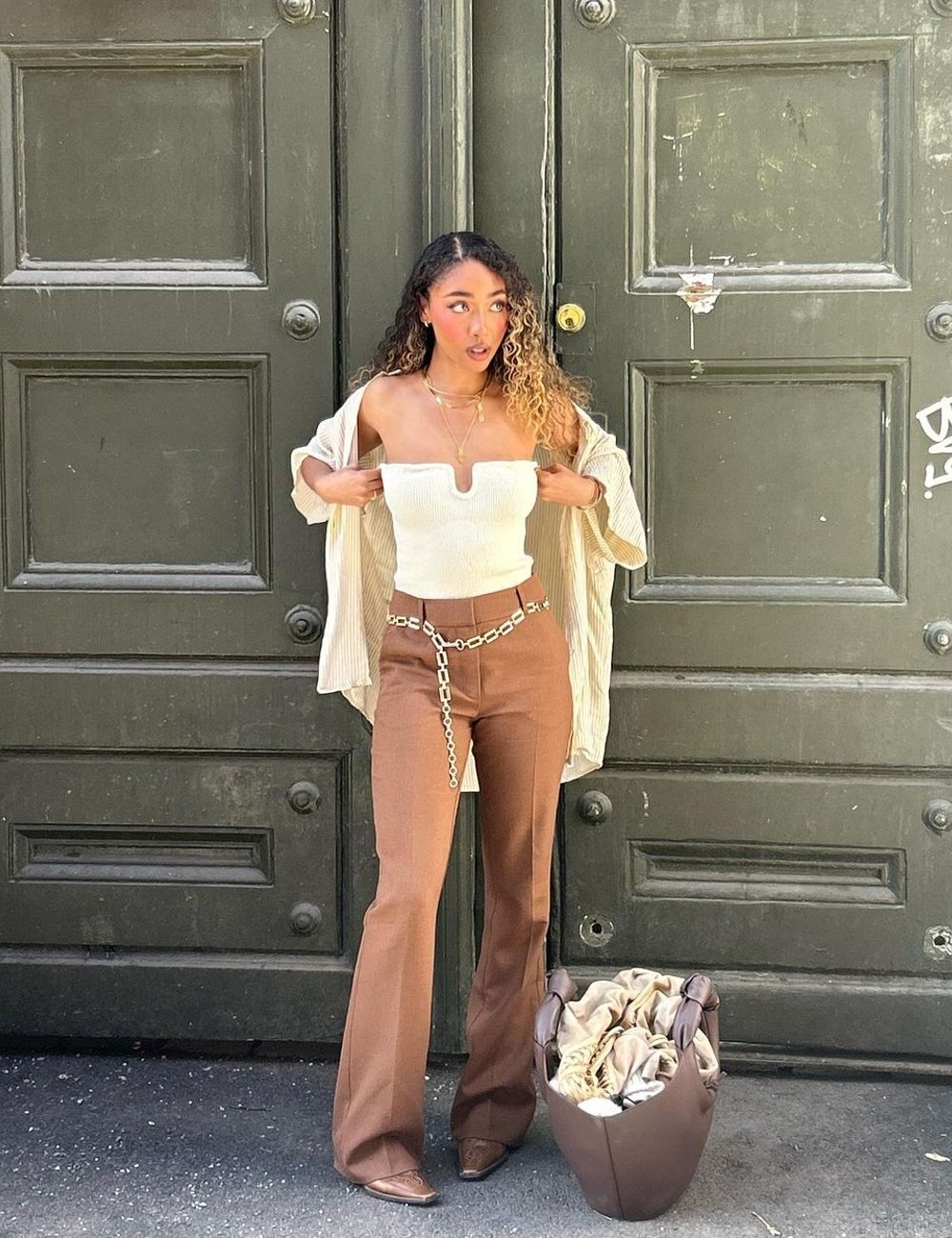 Como Usar Cinto em Vestidos: Dando Nova Vida às Peças - inspiração 2