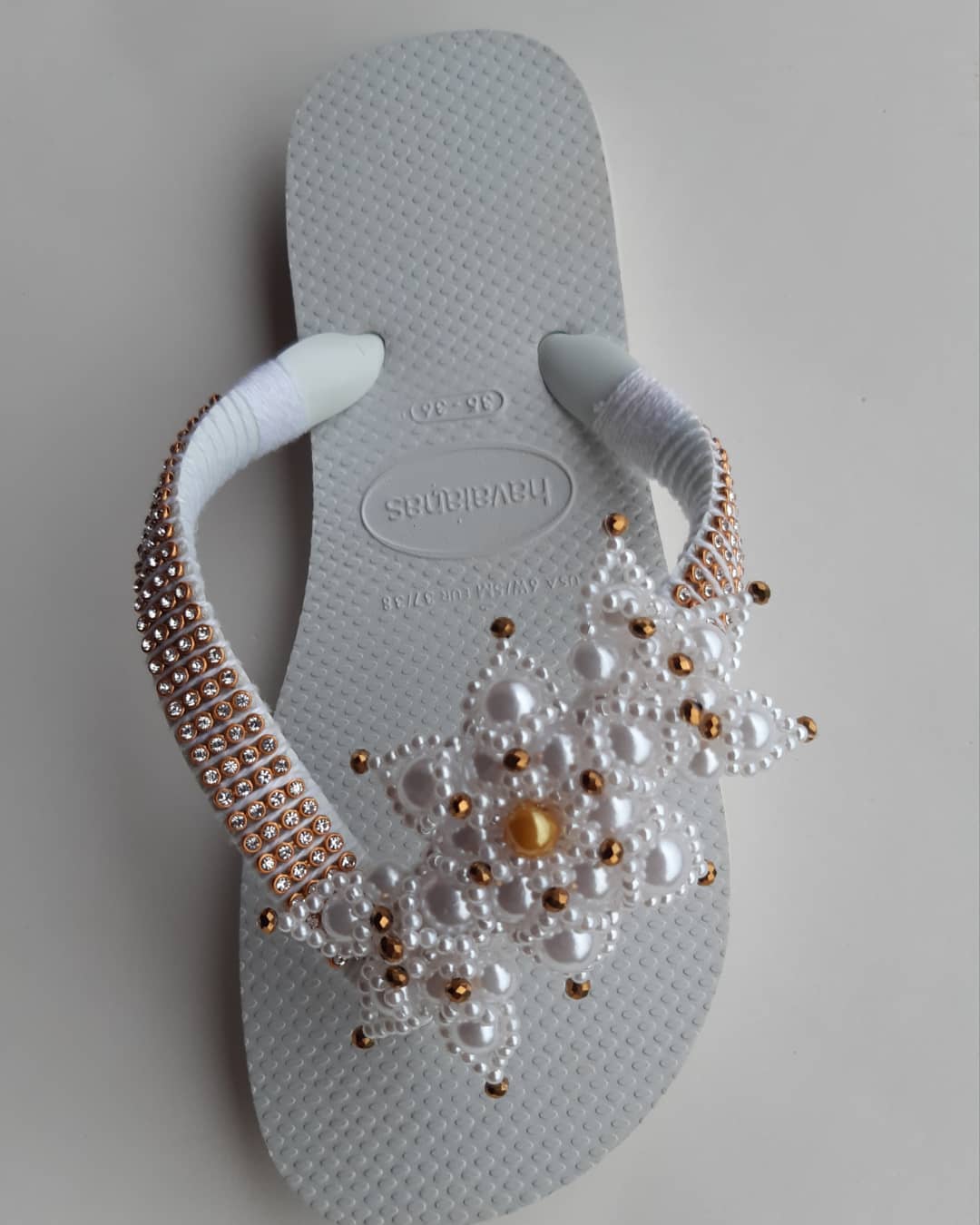 Técnicas de Colagem: Fixando as Pedrarias com Segurança - inspiração 1