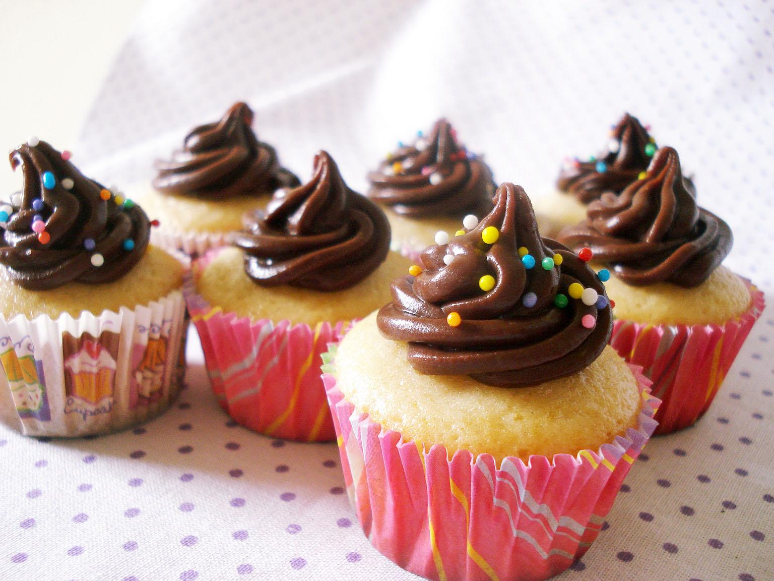 O Forno Ideal: Temperatura e Tempo para Cupcakes Dourados - inspiração 1