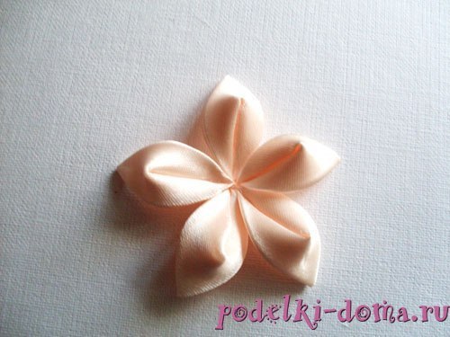 Montando a Flor: Camada por Camada para um Visual Rico - inspiração 2