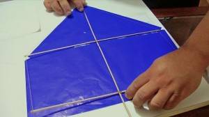 Cortando e Montando a Estrutura da Pipa - inspiração 1