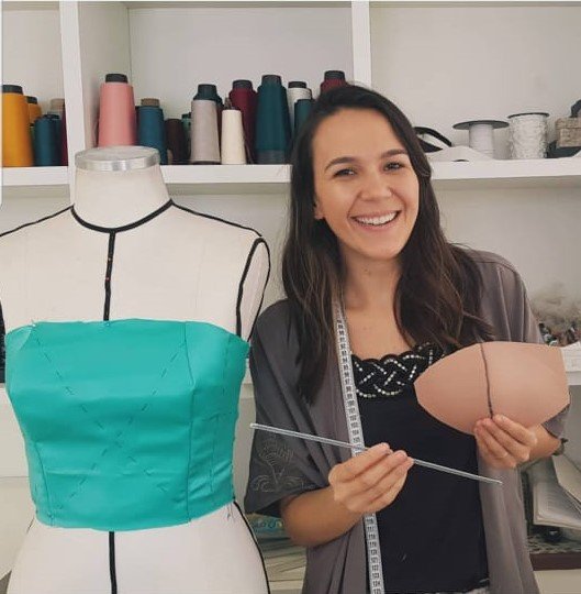 Acabamentos Impecáveis: O Toque Final que Eleva seu Vestido - inspiração 2