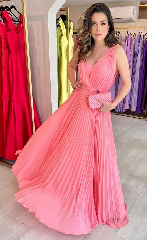 Personalizando seu Vestido: Toques Únicos para um Look Inesquecível - inspiração 1