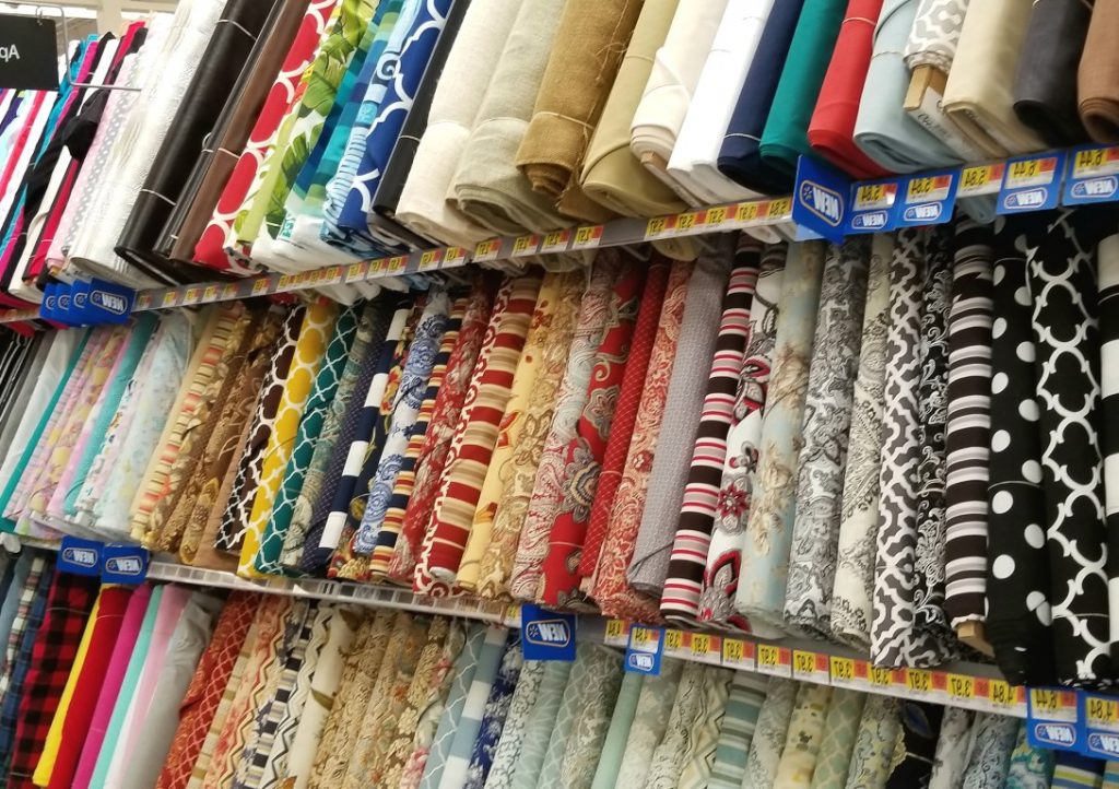 Gavetas e Caixas: Organização por Cor, Estampa ou Projeto - inspiração 2