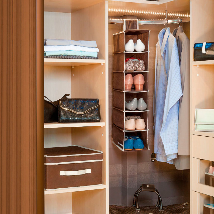 Lenços Volumosos? Use Ganchos e Suportes Especiais - inspiração 1