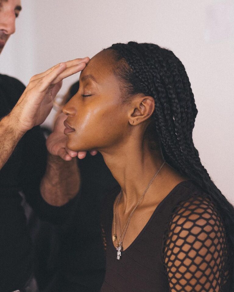 Batom Duradouro: Truques para Evitar Retoques Constantes - inspiração 1