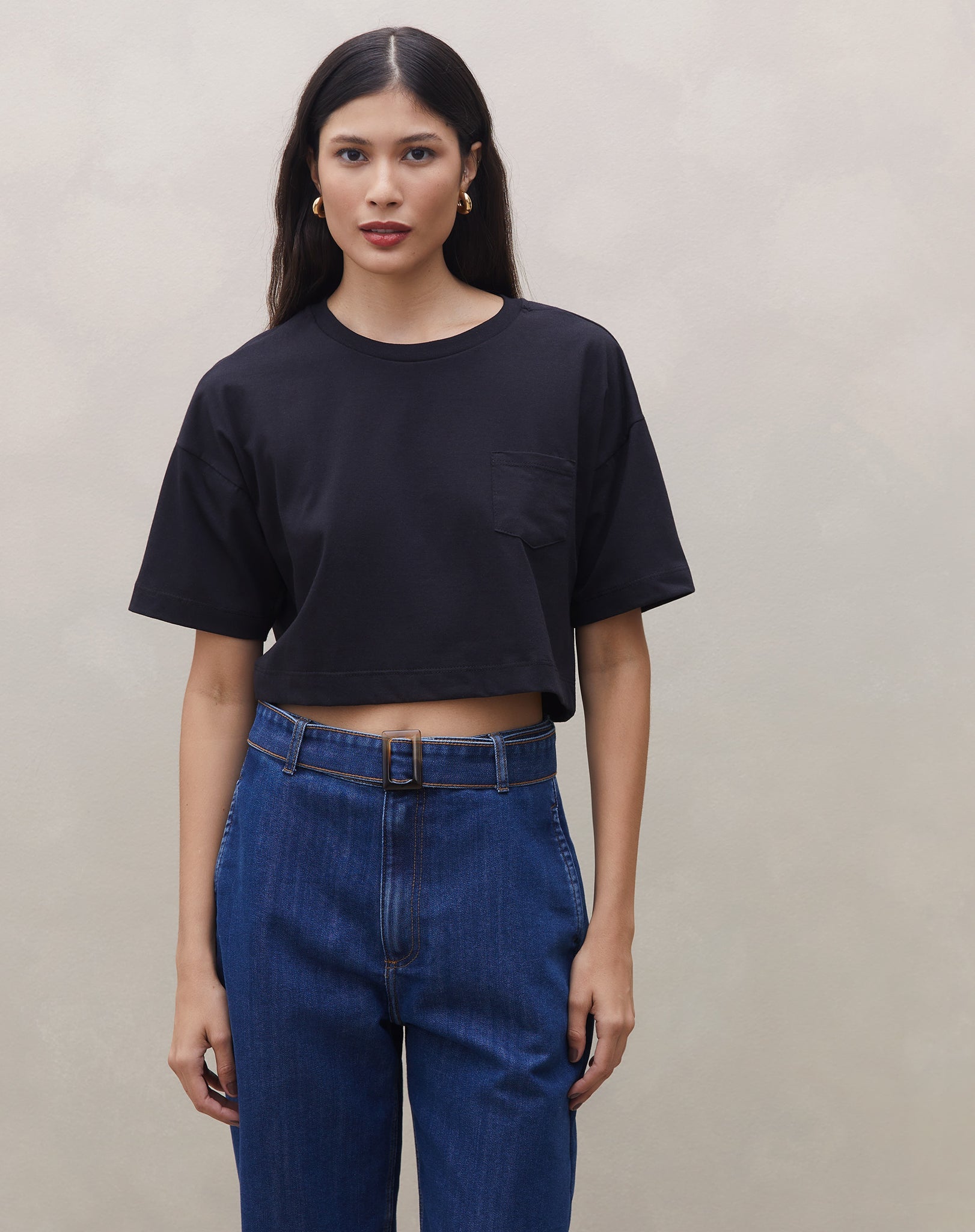 Do Casual ao Chic: Adaptando Seu Cropped Para Diversas Ocasiões - inspiração 1