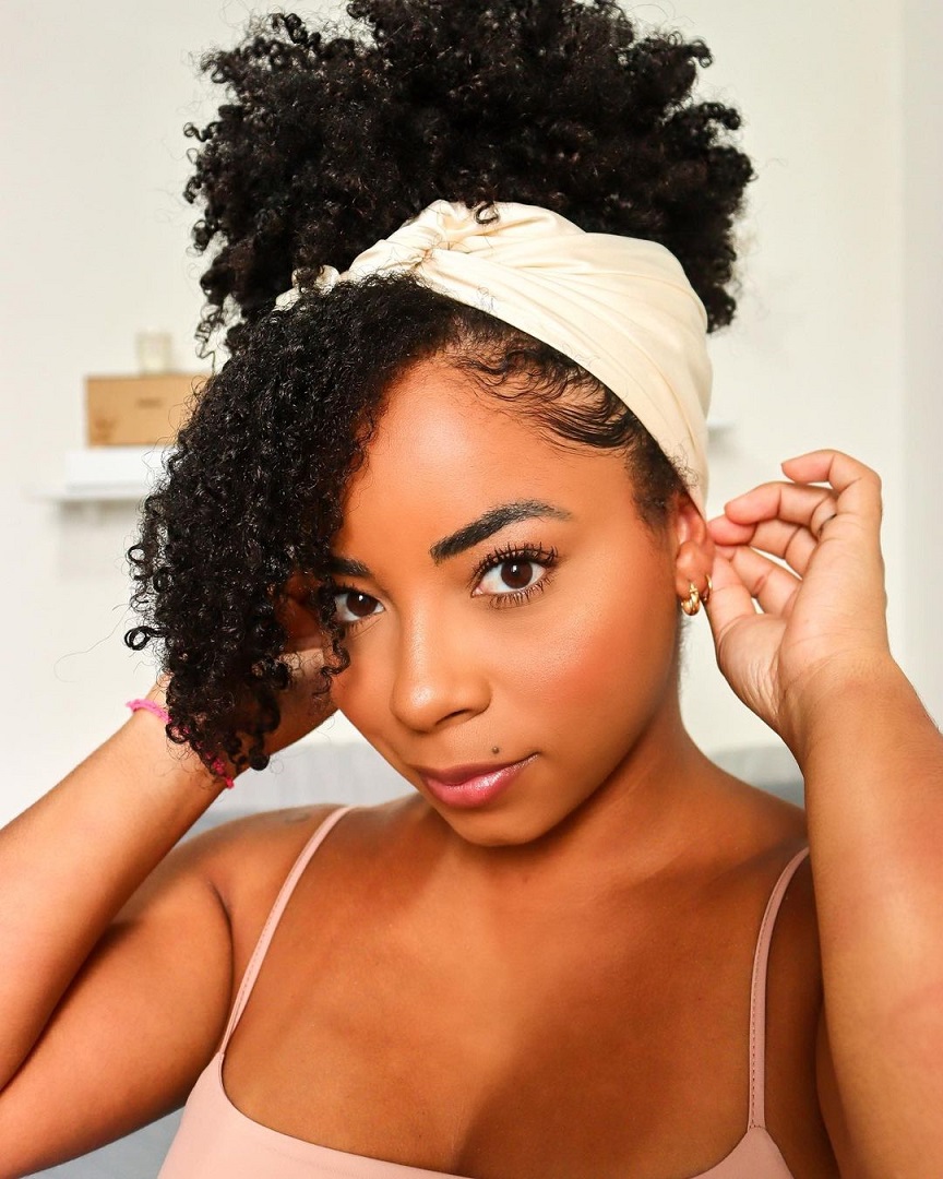 Amarrado na Nuca: Sofisticação Discreta para Todos os Dias - inspiração 2