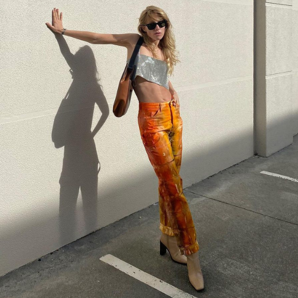 Camisa de Seda e Saia de Paetê: Elegância Casual - inspiração 2