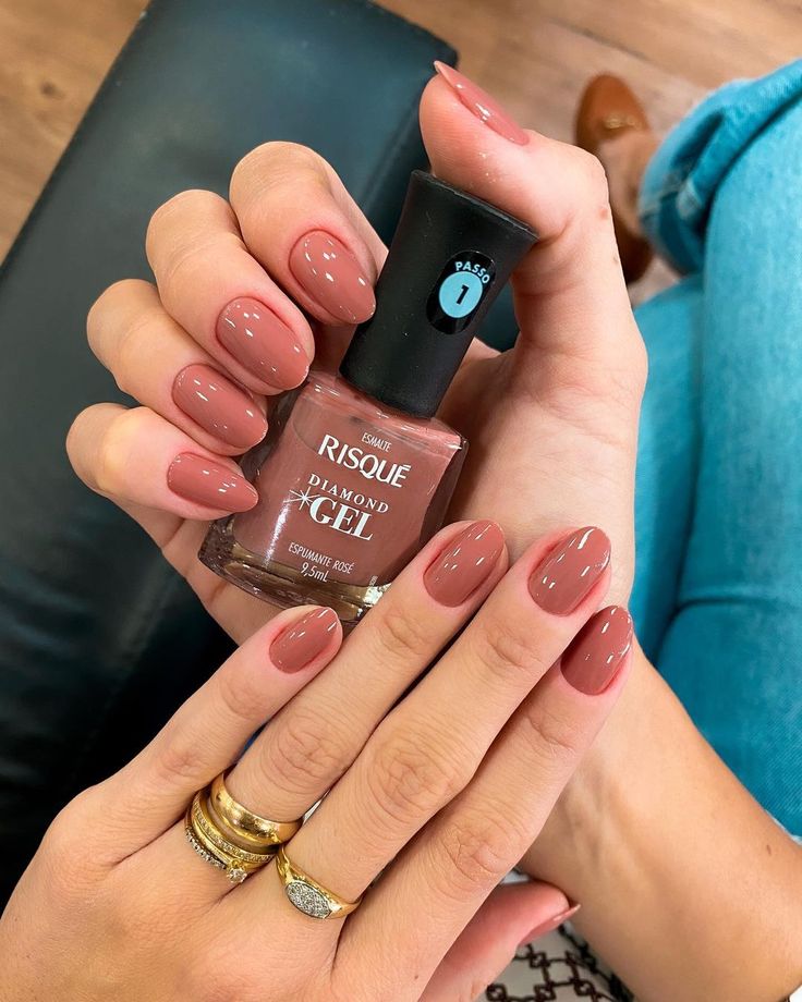 Tons Neutros e Aconchegantes: Bege, Off-White e Palha para um Toque Delicado - inspiração 1