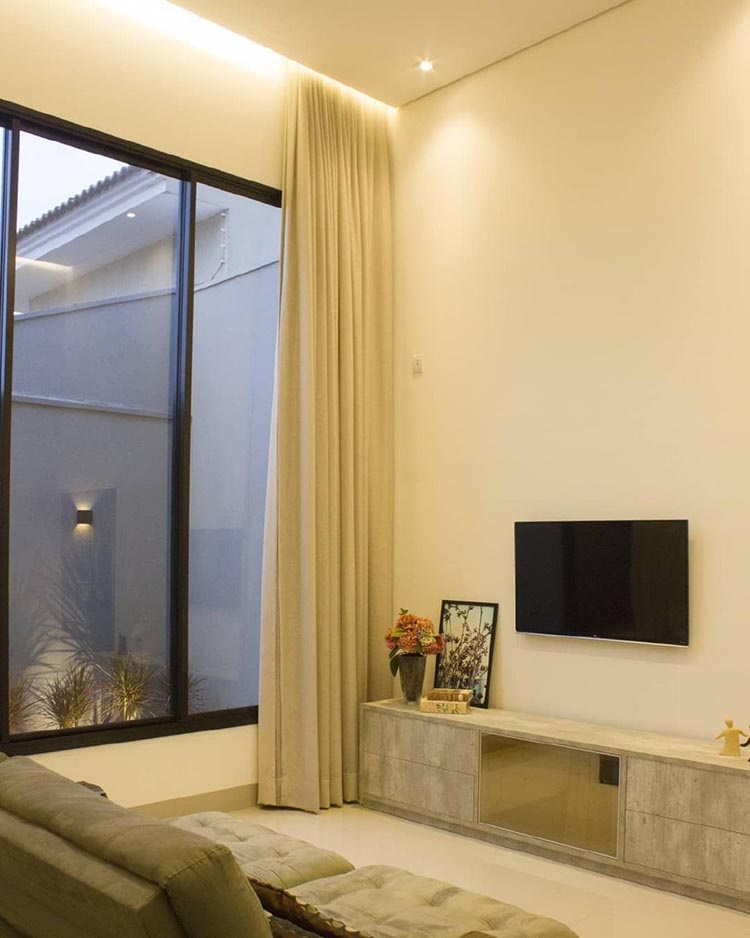 Cortineiro Trilho: Fluidez e Sofisticação para Suas Cortinas - inspiração 1