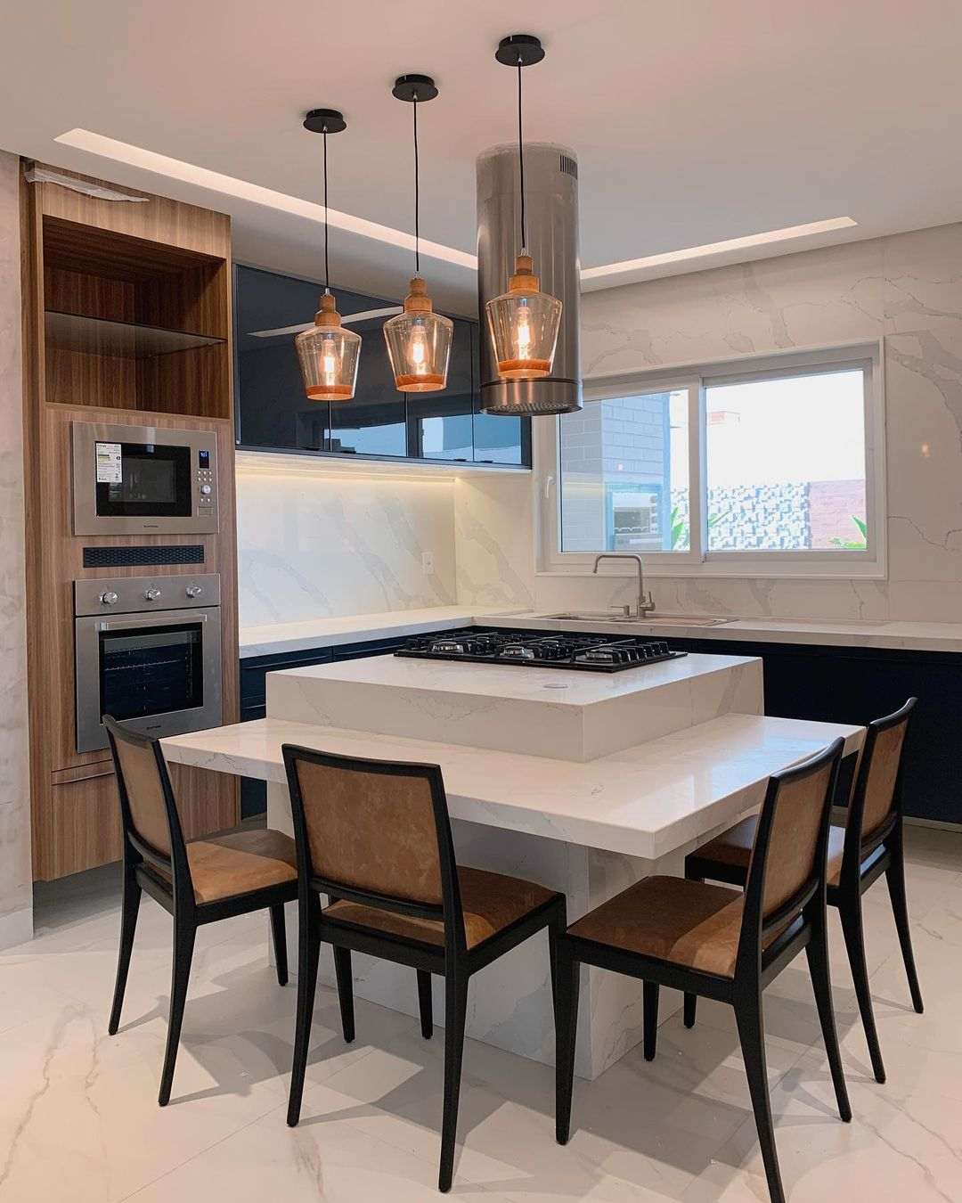 Soluções de Armazenamento Criativas: Gavetas e Prateleiras Escondidas - inspiração 2