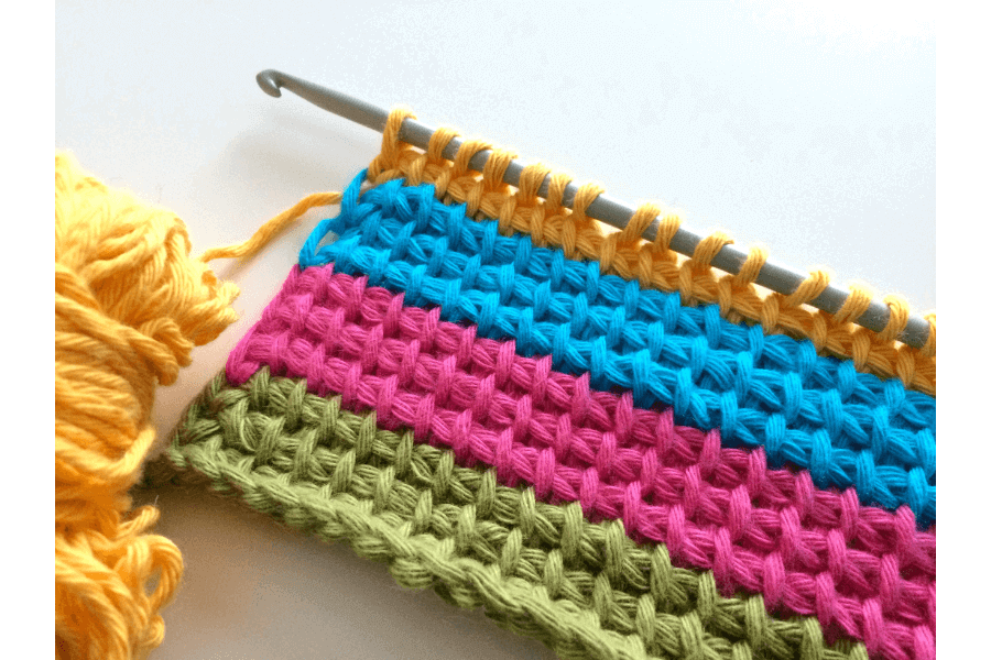Os materiais indispensáveis para começar sua aventura no crochê tunisiano - inspiração 1