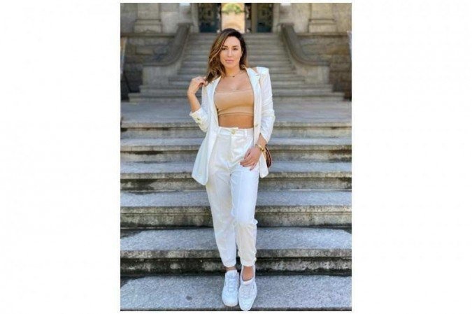 Adicionando Pedrarias e Lantejoulas: Brilho que Transforma - inspiração 1