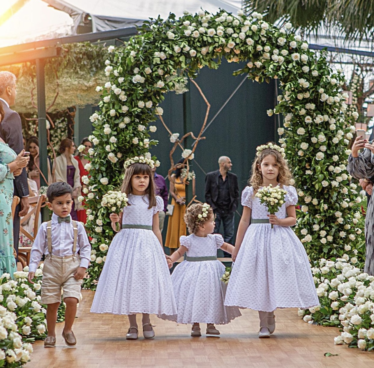 A Importância do Conforto para as Crianças em Trajes Festivos - inspiração 1