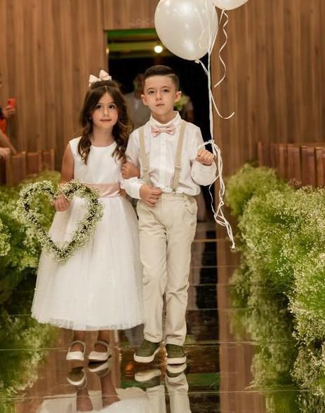 Acessórios que Complementam o Visual das Damas e Pajens - inspiração 2