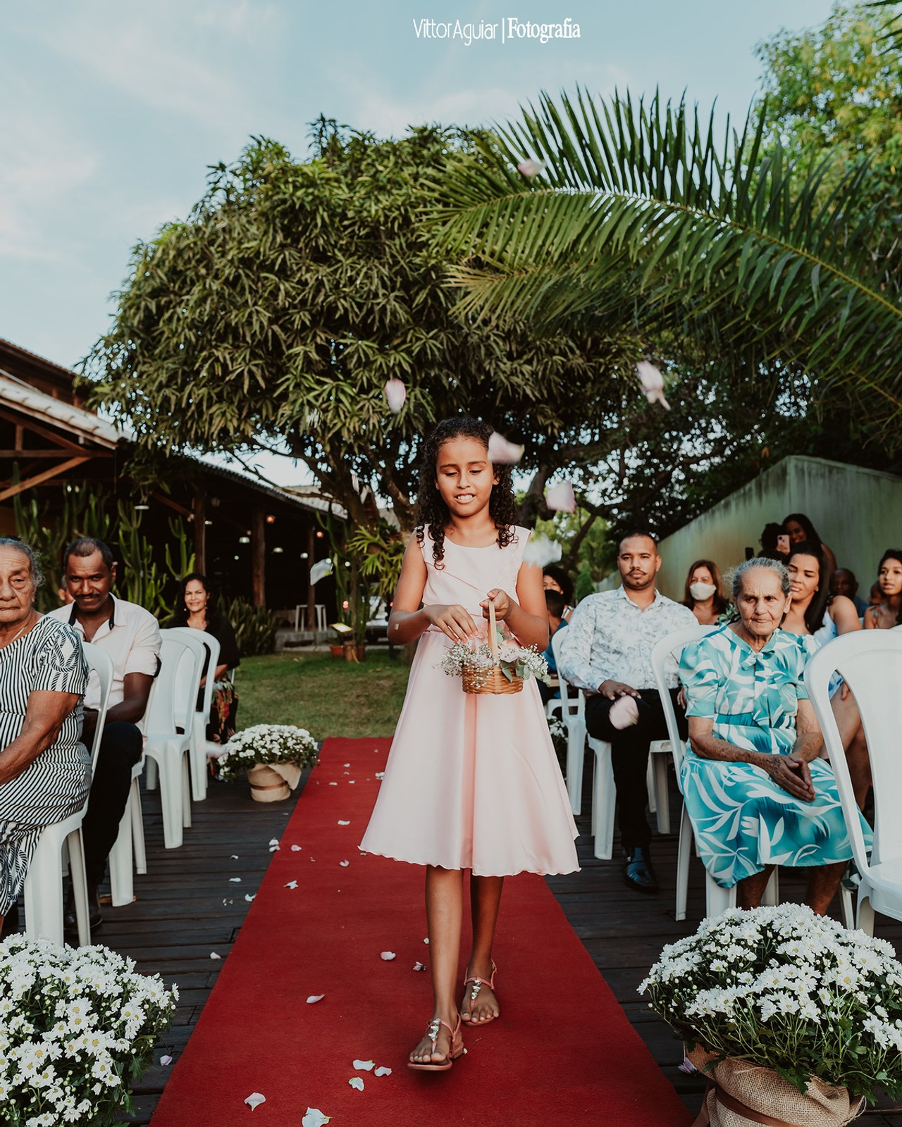 Trajes Especiais para Cada Tipo de Cerimônia: Casamento, Festa Infantil, Batizado - inspiração 1