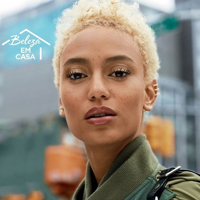 Retoques Inteligentes: Mantenha sua Maquiagem Impecável com Sachês Matificadores - inspiração 2