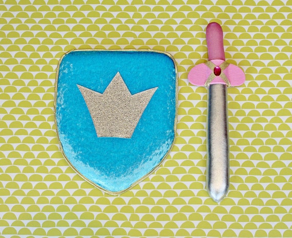 Materiais Essenciais para Sua Espada de Feltro - inspiração 1