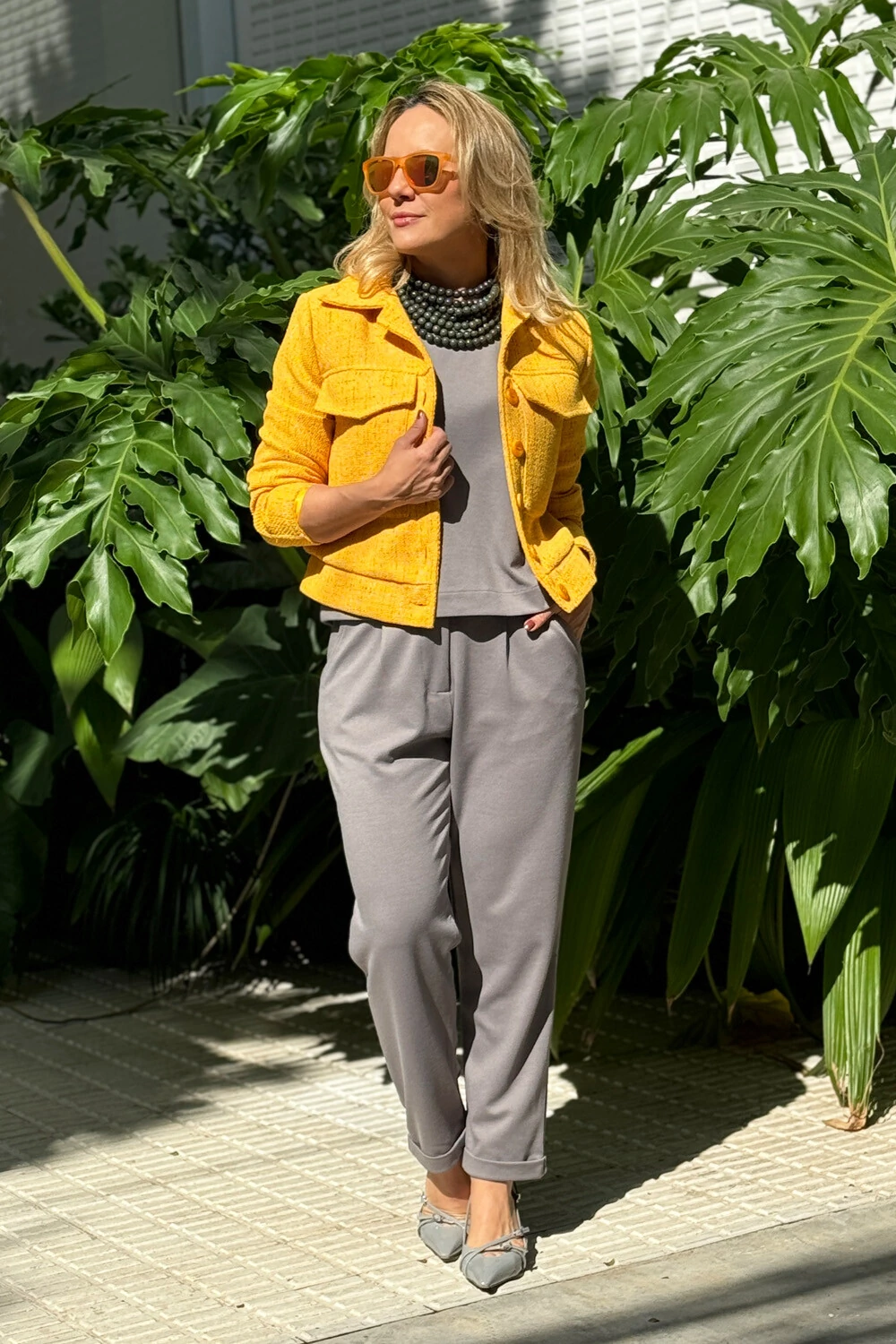 A Arte de Misturar: Peças Casuais com Toques Clássicos - inspiração 1