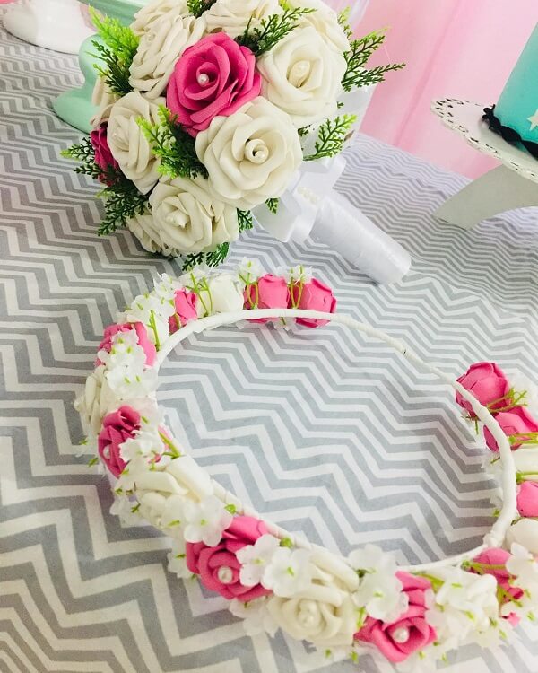 Montagem Descomplicada: Unindo as Pétalas para Formar Arranjos Vibrantes - inspiração 1