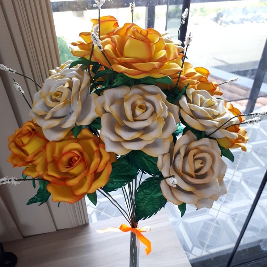 Técnicas Avançadas: Criando Texturas e Efeitos Únicos nas Suas Flores de EVA - inspiração 1