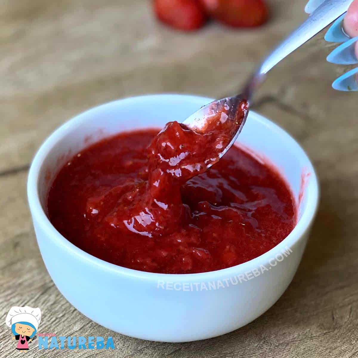 Preparo Inicial: Lavagem e Corte dos Morangos - inspiração 2