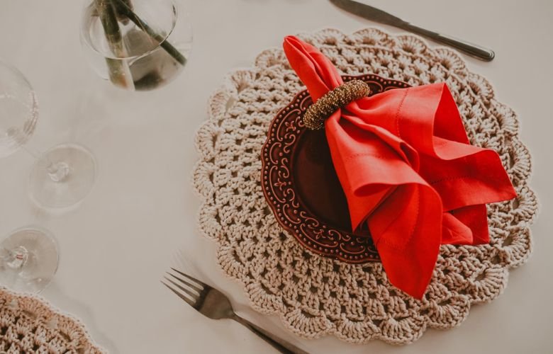 Sousplat Colorido: Vibração e Personalidade para Sua Mesa - inspiração 1