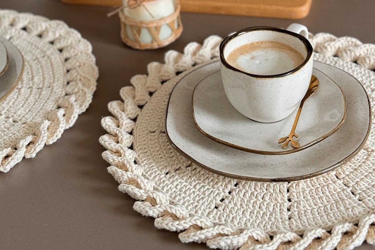 Sousplat Oval: Um Toque de Suavidade na Decoração - inspiração 2