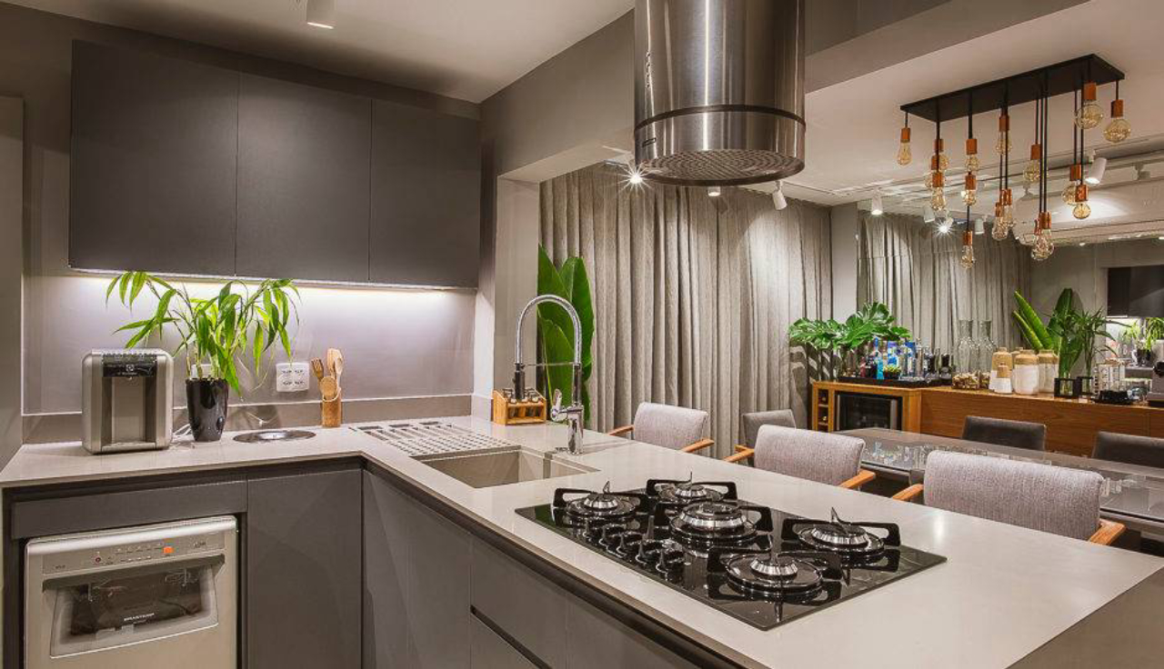 Iluminação Estratégica: Valorizando sua Ilha e Cozinha - inspiração 2