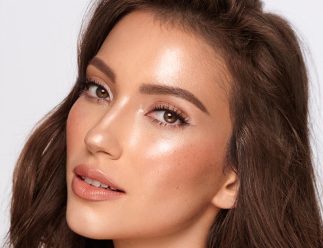 Tipos de Iluminador: Encontrando o Seu Match Ideal (Líquido, Creme, Pó) - inspiração 2