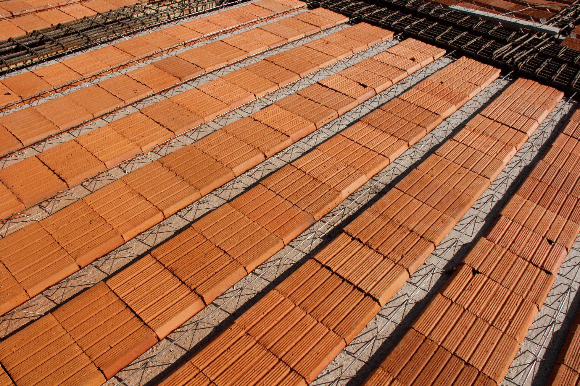 Laje pré-moldada: Vantagens e aplicações - inspiração 1