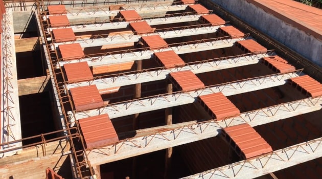 Laje maciça: Resistência e versatilidade em detalhes - inspiração 2