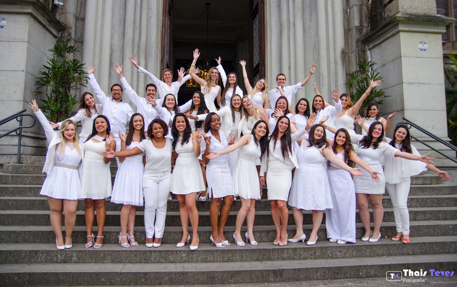 O Que Vestir: Equilíbrio Perfeito entre Elegância e Respeito - inspiração 1