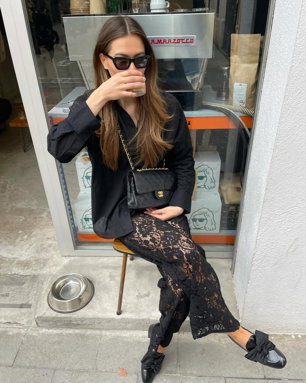 O Poder da Camada: Construindo Profundidade com Peças Sobrepostas - inspiração 2