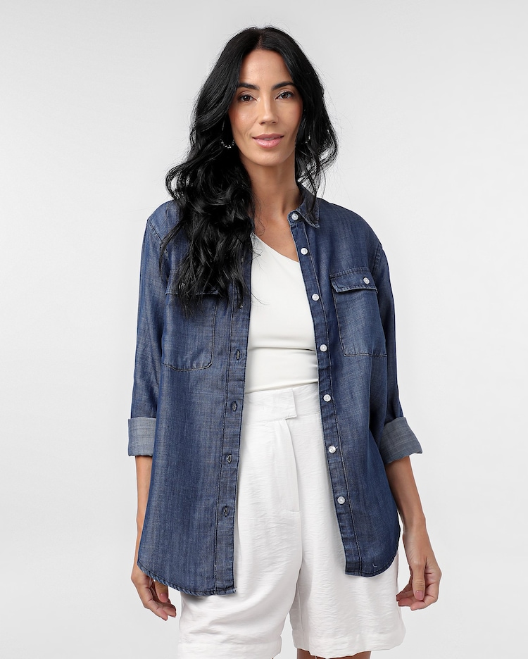 Acessórios Que Transformam: Como Elevar Seu Look Com Camisa Jeans - inspiração 1