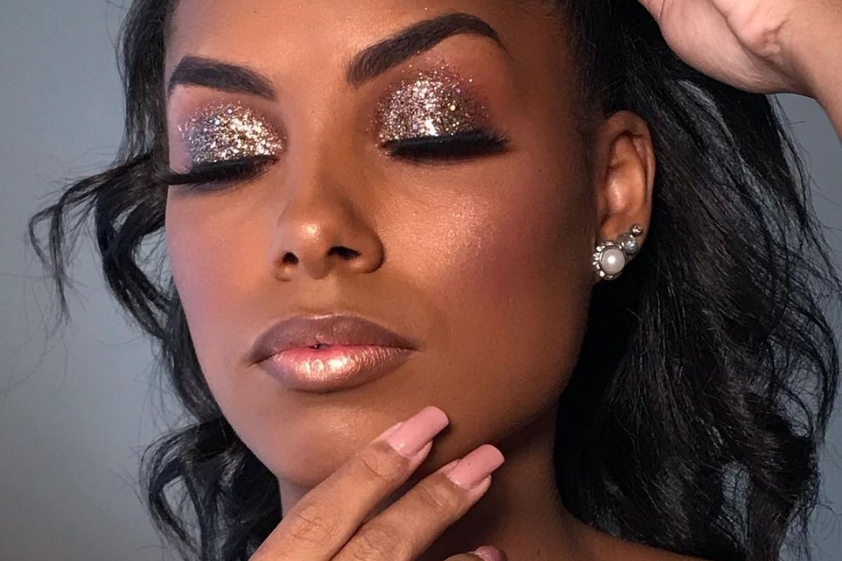 Olhos Impactantes: Delineados Criativos e Sombras Vibrantes - inspiração 2