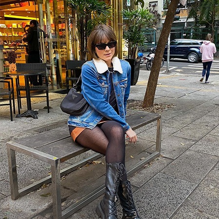 Meia-Calça Rasgada ou com Desenhos: O Charme Despojado e Moderno - inspiração 2