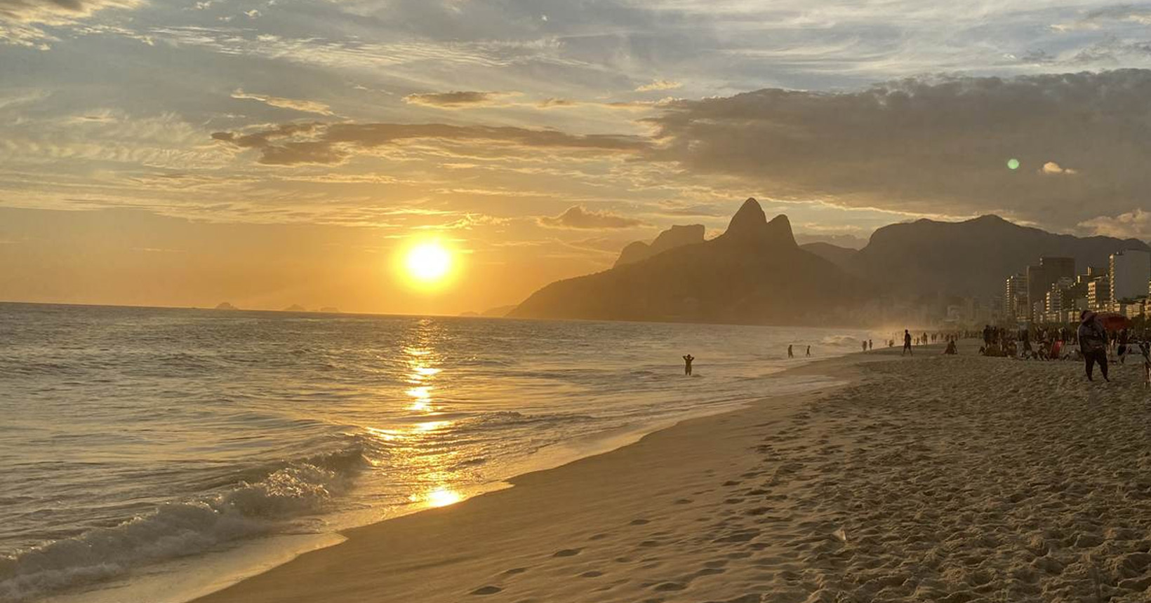 Praia da Joana: O Tesouro Secreto Apenas para Quem Busca Paz - inspiração 2