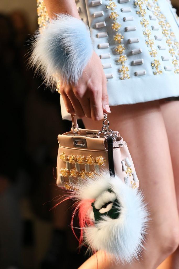 Do Trabalho ao Happy Hour: Transições Elegantes com Mini Bags - inspiração 2