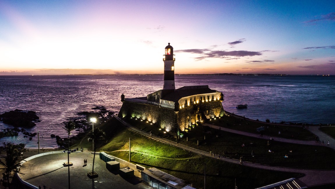 Elevador Lacerda: Uma Vista que Suspira Amor - inspiração 1