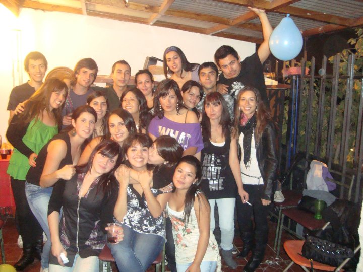 Vida Noturna Vibrante: Bares e Baladas para Curtir até o Amanhecer - inspiração 1